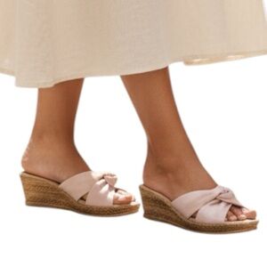 Tuscany Shimmering Blush Sandals BRAND NEW! 7.5